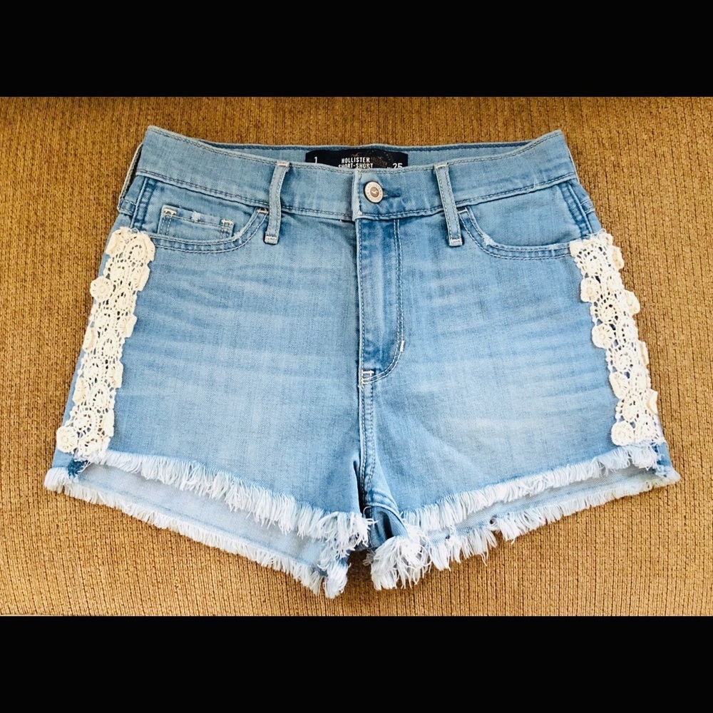 NWOT‼️ Hollister Co. High-Waisted Jean Shorts